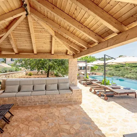 Vidikovac Levanda Luxury ロッジ *