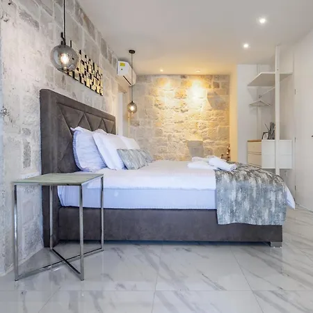 Vidikovac Levanda Luxury ロッジ *